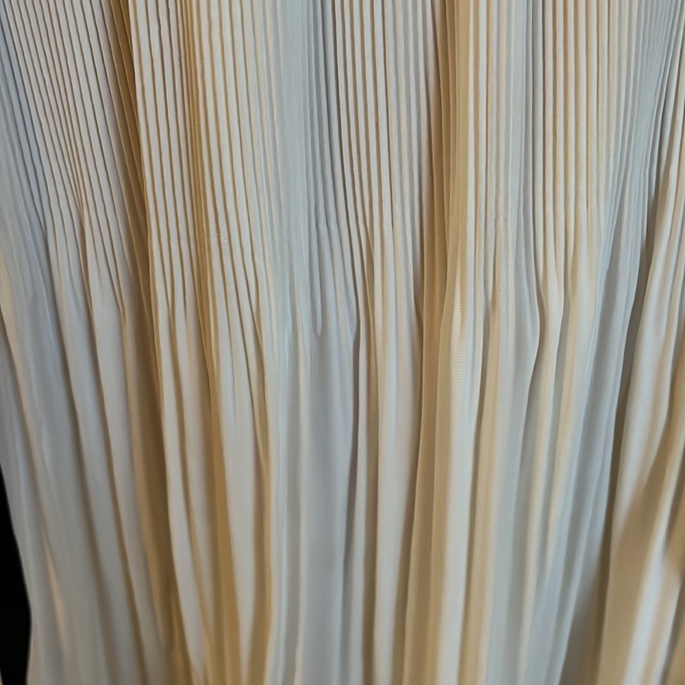 Sheer white dress. Brand new with tag - Picture 5 of 10